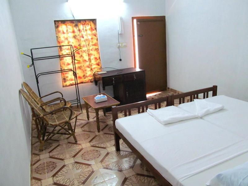 Hotel Heavenly Breeze Varkala Zimmer foto